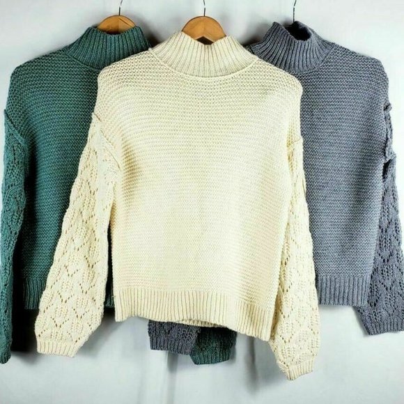 Universal Thread Sweaters | Mock Turtleneck Pullover Sweater Universal Thread | Color: Cream/Gray | Size: S | Bestsforless's Closet